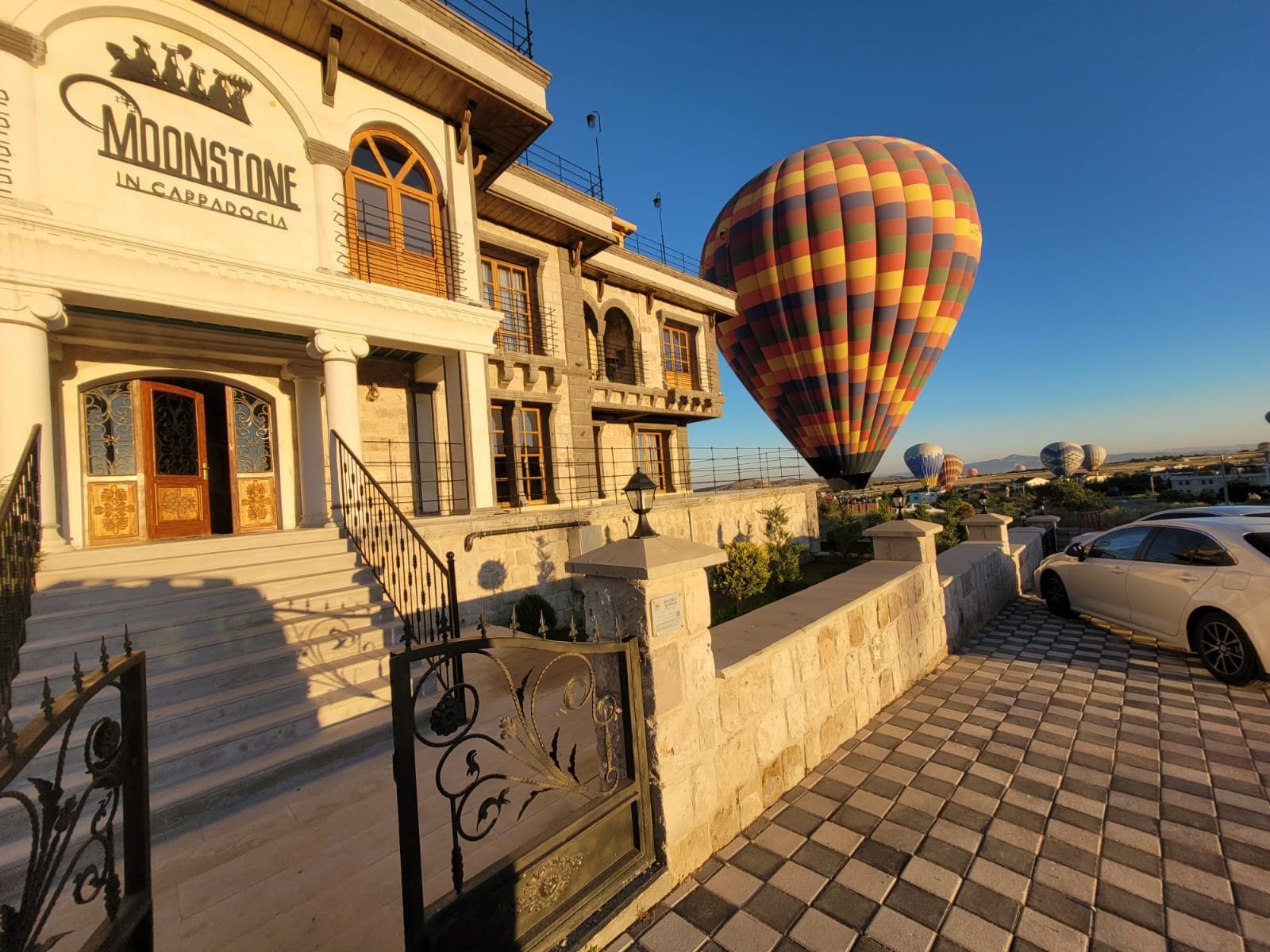 Stone Suite Room with Jacuzzi